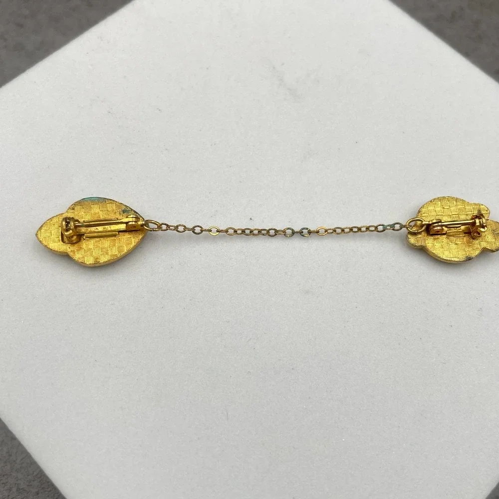 VTG LA Junior High School 1960 Classic Gold-Tone Enameled Tie Chain Guard Pin‎